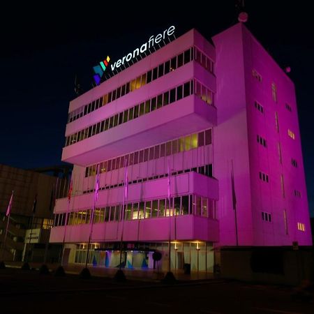 Cinema Rooms Fiera Верона Екстериор снимка